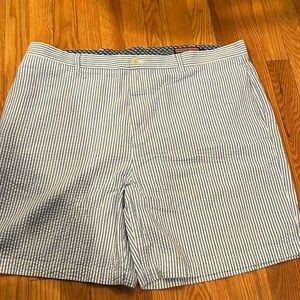 Vineyard vines, seersucker shorts, size 42